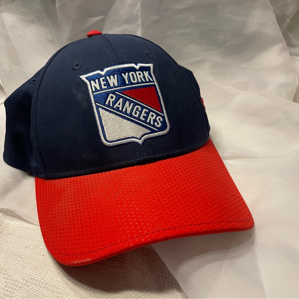 Never worn Fanatics New York Ranges hat